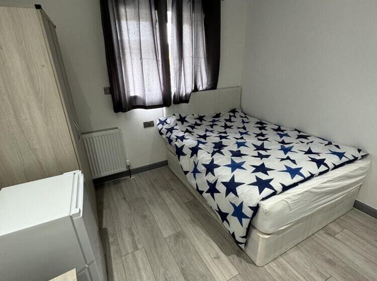 Резиденция Drayton Dream House 6 Bedrooms