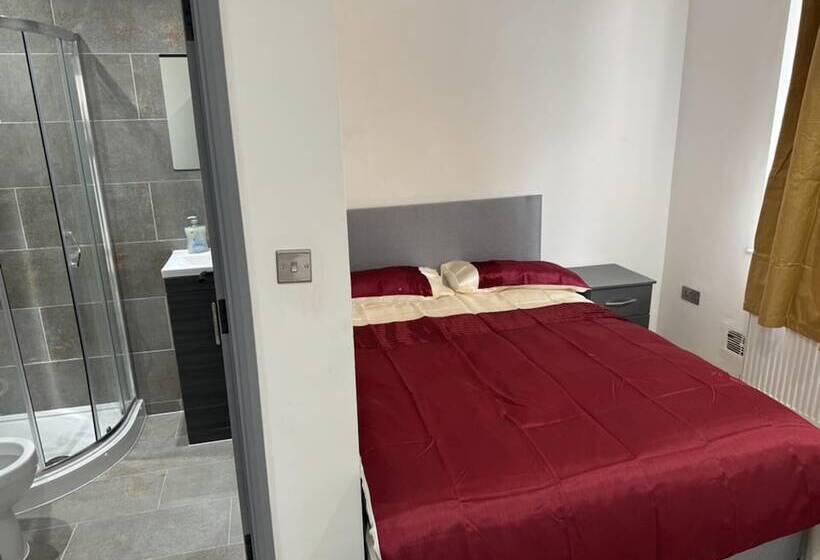 דירת נופש Drayton Dream House   6 Bedrooms