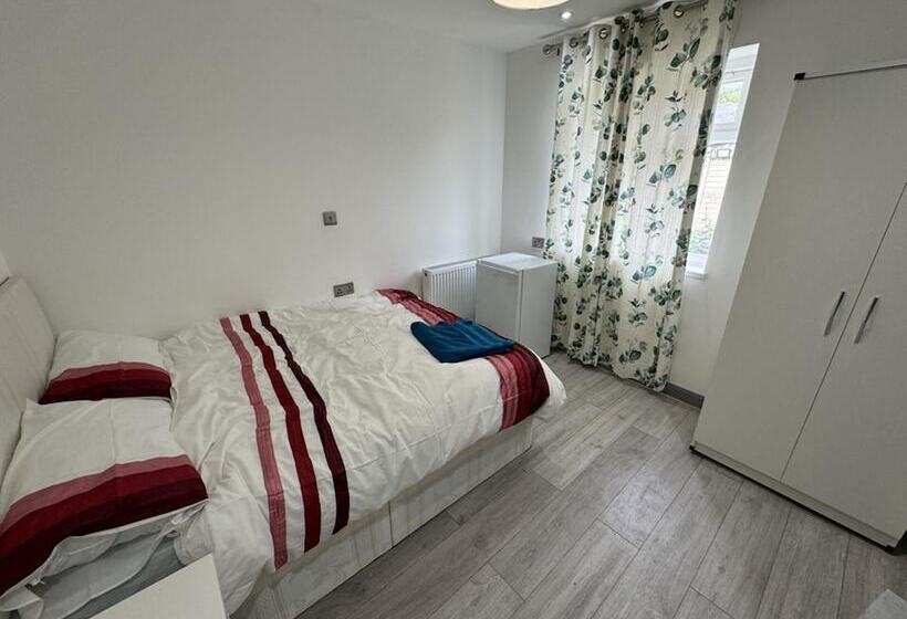 إقامة Drayton Dream House   6 Bedrooms