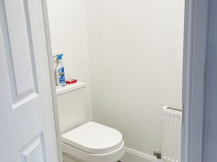 Резиденция Essex Spacious House