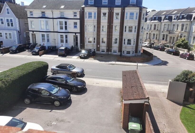 Резиденция Granada Road Seaside House