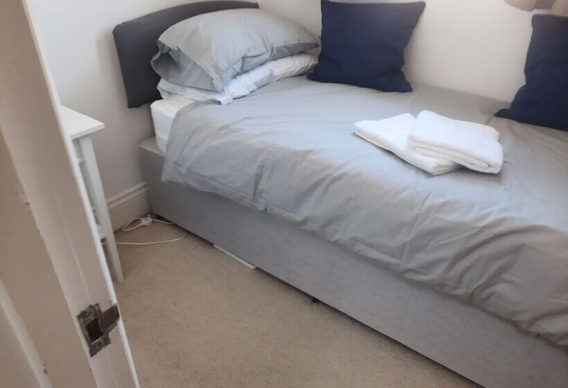 إقامة Granada Road Seaside House