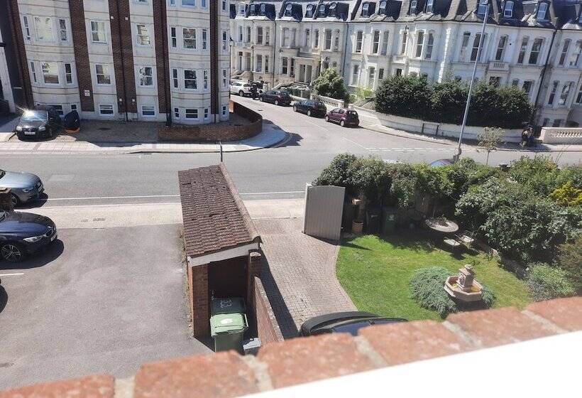 레지던스 Granada Road Seaside House