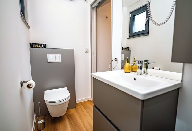 레지던스 House Red Earth Kastel Stafilic