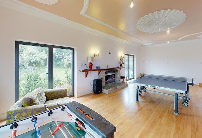 إقامة Large Family Home 23 Min To Beach And New Forest