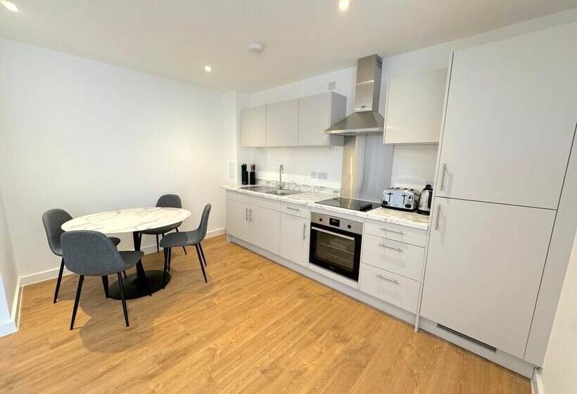 إقامة Modern Townhouse, Close To 02,excel, 5mins To Tube