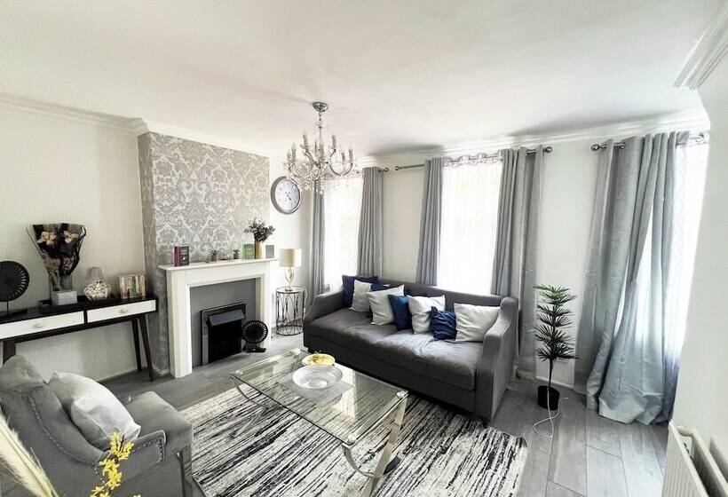 Резиденция Suspire House  Sleeps6 Garden Bbq Coastal Retreat