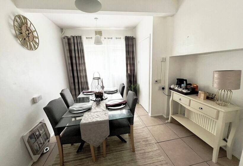 Резиденция Suspire House  Sleeps6 Garden Bbq Coastal Retreat