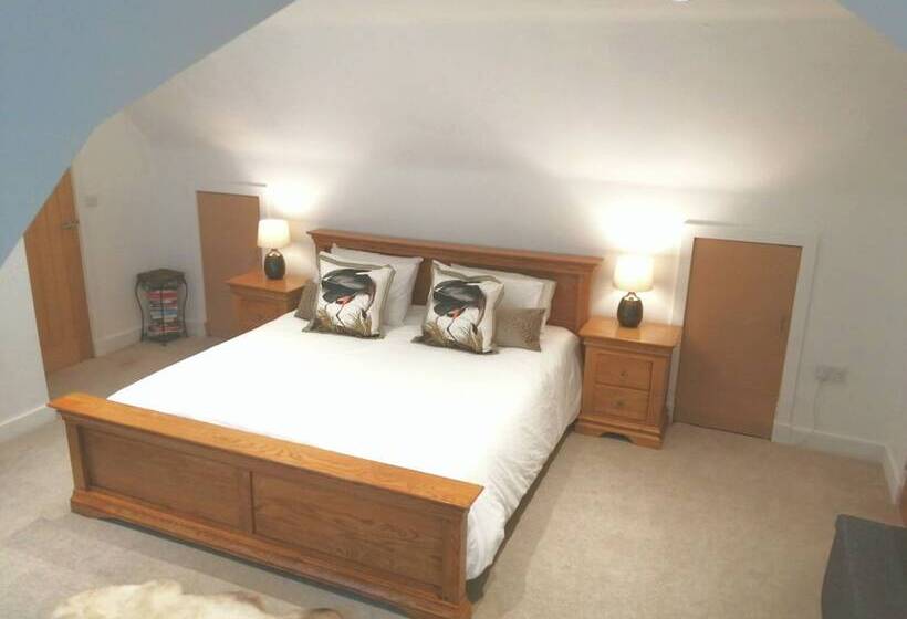 דירת נופש The Highlands, 5 Bed 5 Bath, Large Spacious House