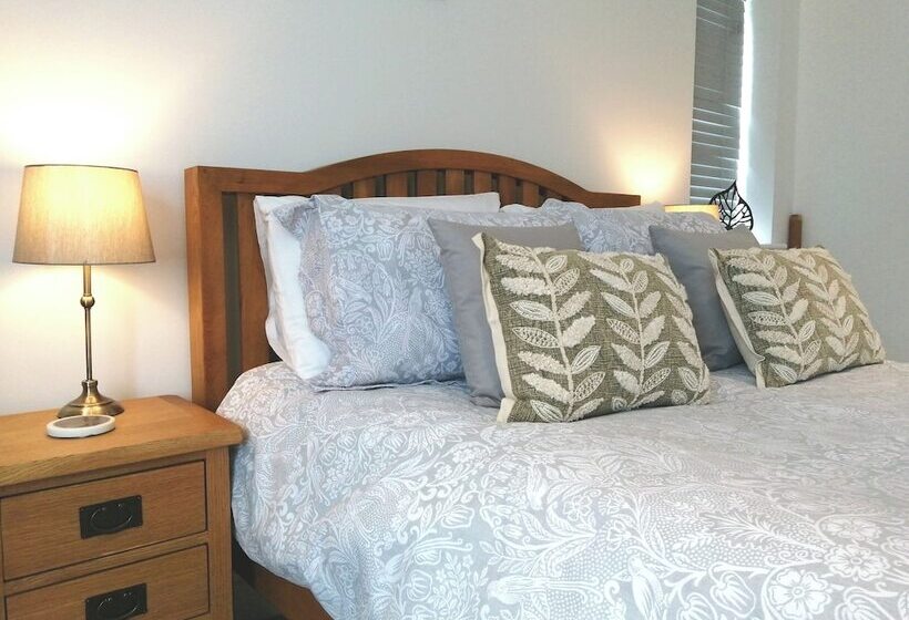 דירת נופש The Highlands, 5 Bed 5 Bath, Large Spacious House