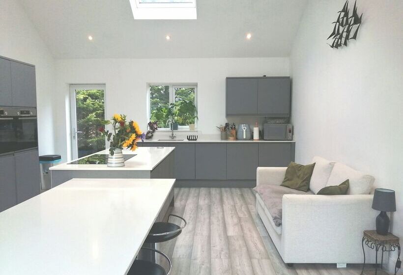 דירת נופש The Highlands, 5 Bed 5 Bath, Large Spacious House