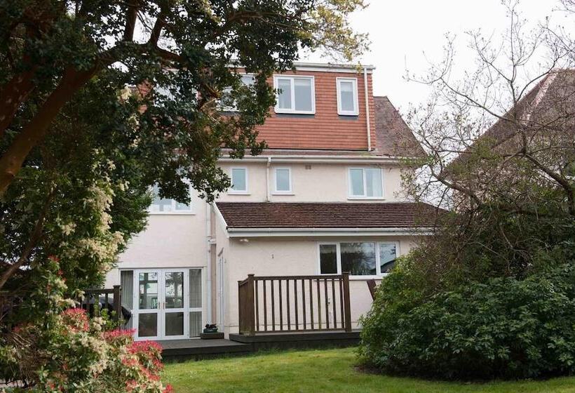 住所  West Cross, Mumbles Seaside Escape   5 Bed House