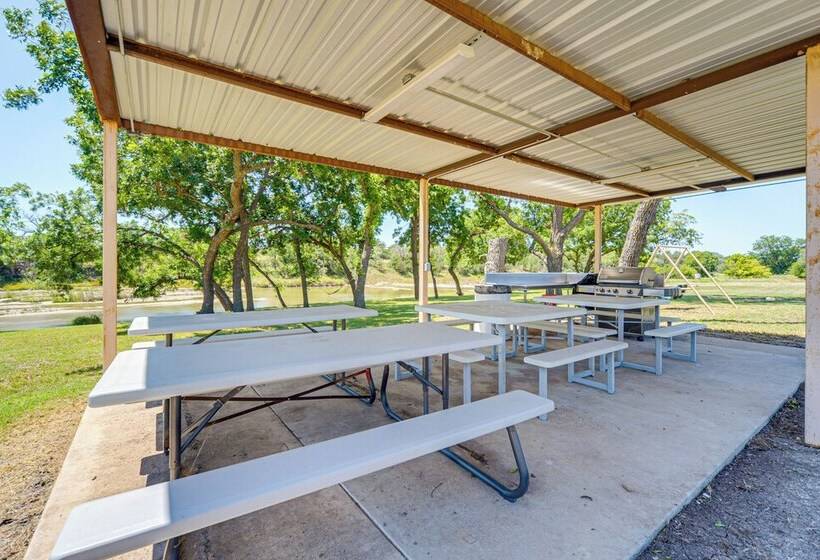 Riverfront Brady Retreat On 25 Acres!