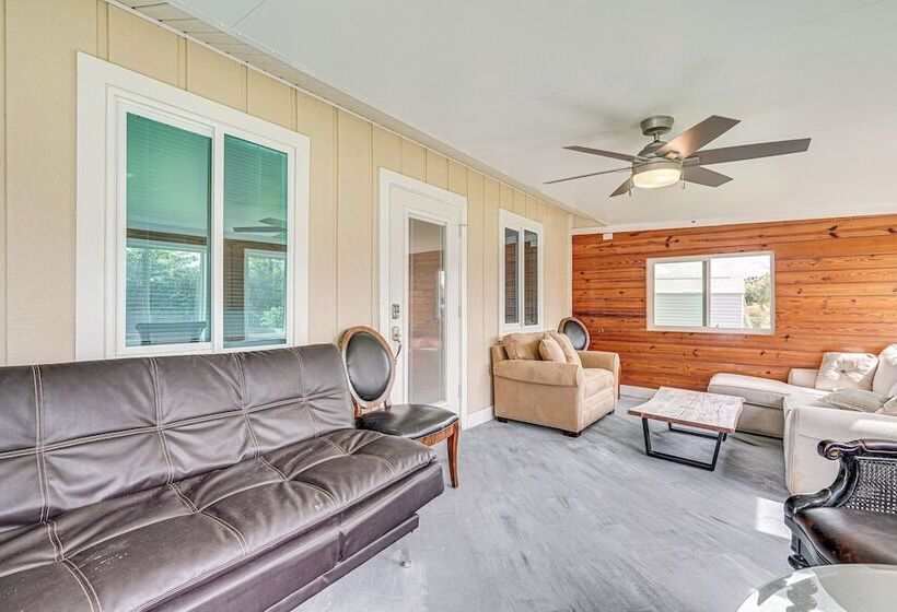 Riverfront Fort Myers Home W/ Boat Dock!