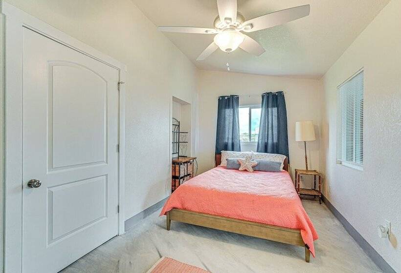 Riverfront Fort Myers Home W/ Boat Dock!