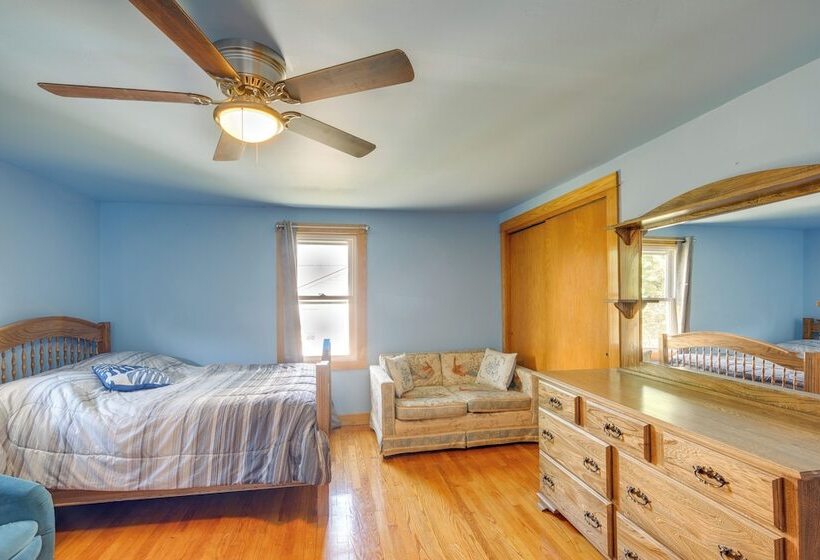 Rural Middlefield Home On Peaceful Working Farm!