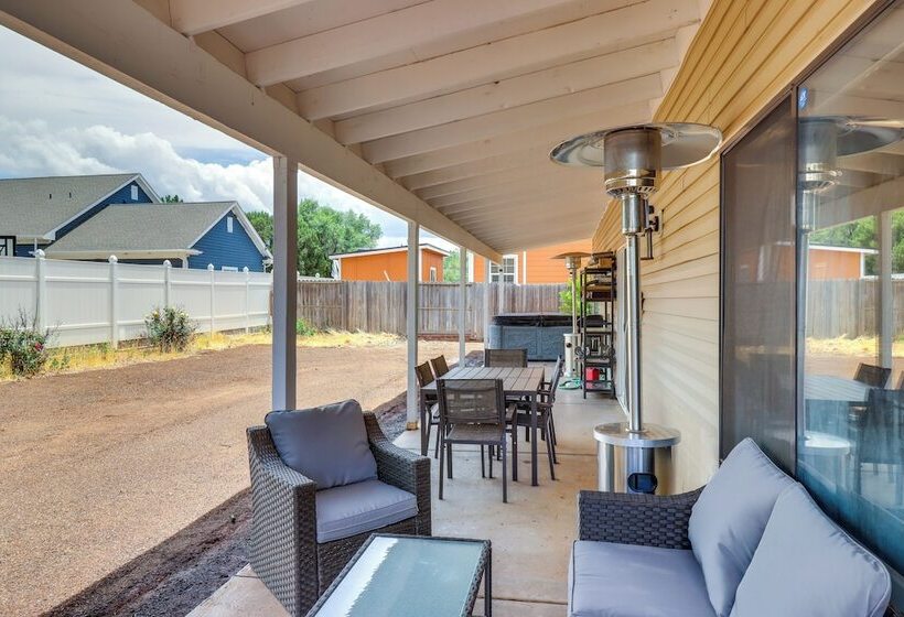 3 Mi To Lake: Home W/ Hot Tub In Show Low