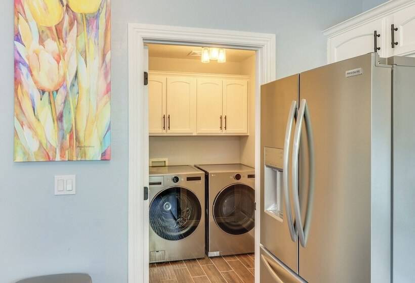 3 Mi To Lake: Home W/ Hot Tub In Show Low