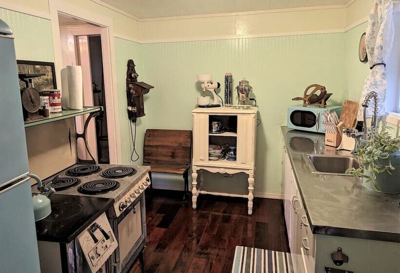 Siltcoos Station Retreats