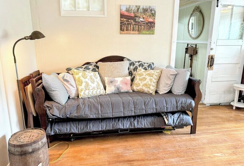 Siltcoos Station Retreats