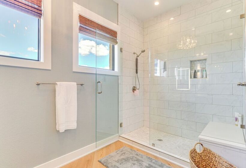 Spacious & Elegant Goldthwaite Escape On 72 Acres!