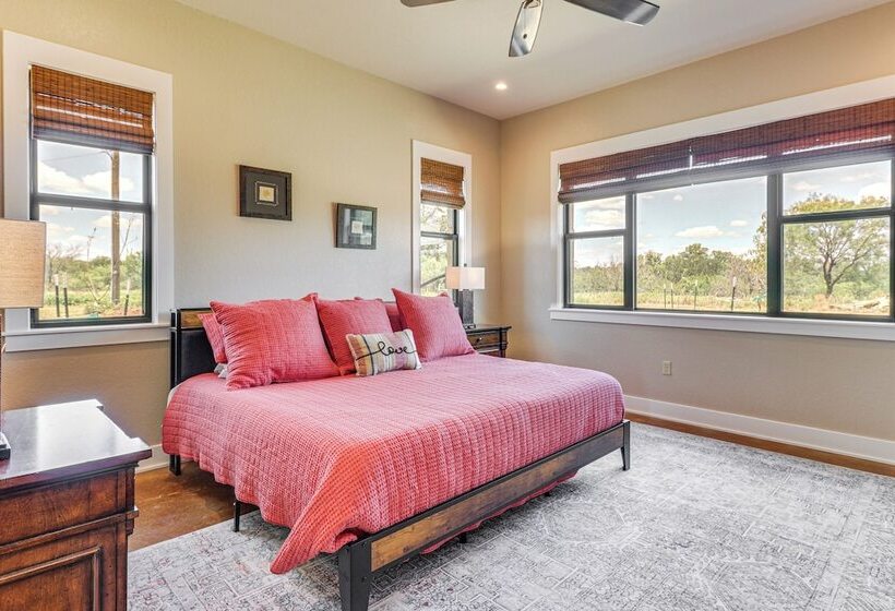 Spacious & Elegant Goldthwaite Escape On 72 Acres!