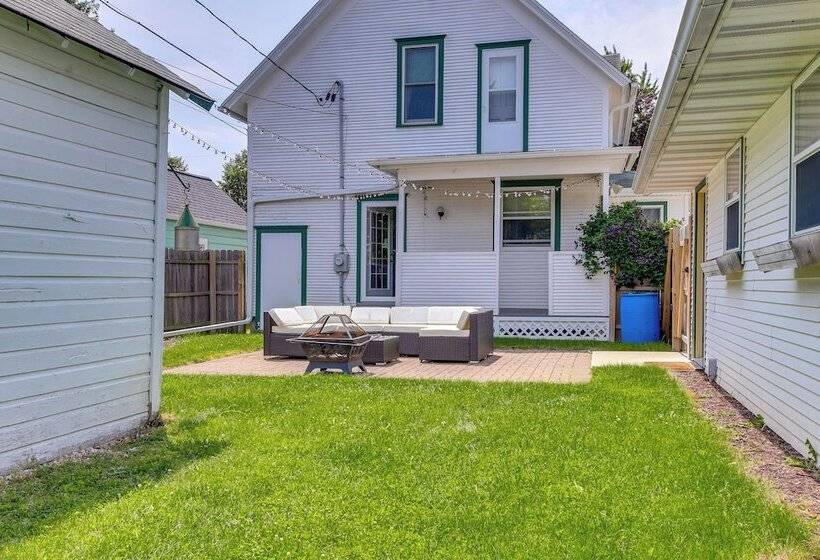 3 Mi To Road America: Spacious Elkhart Lake Home!