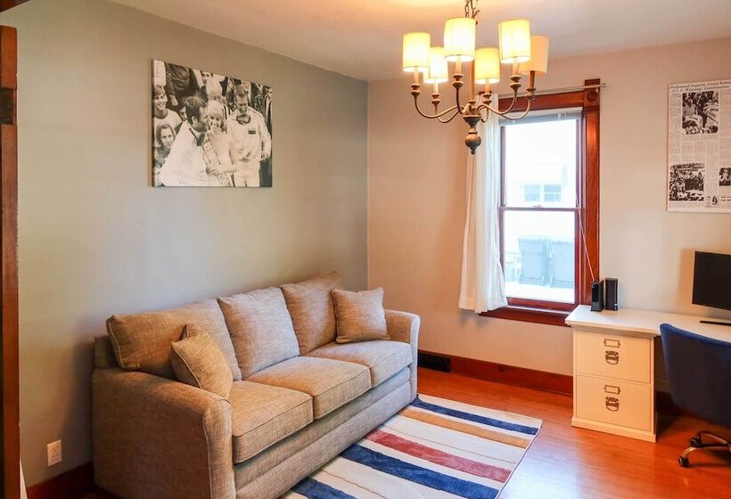 3 Mi To Road America: Spacious Elkhart Lake Home!