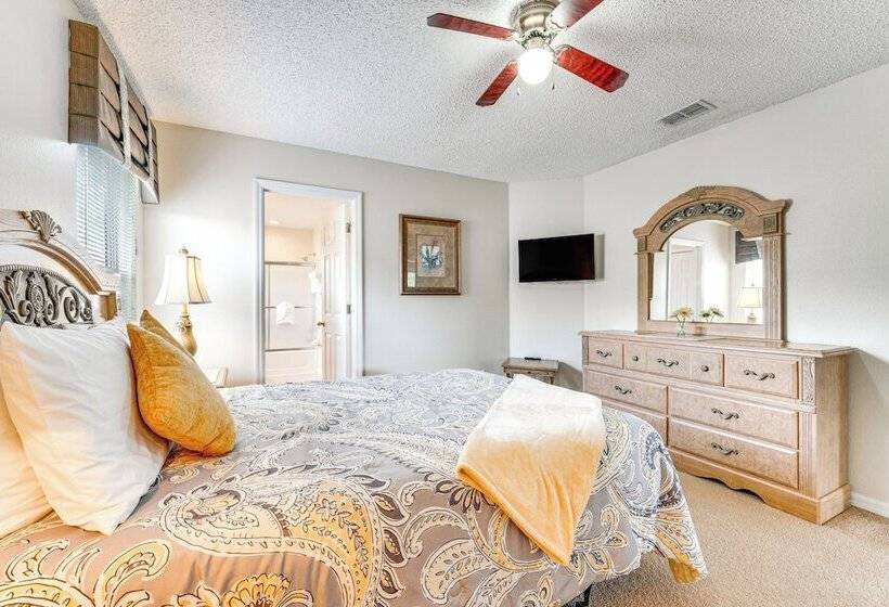 6 Mi To Disney World: Spacious Kissimmee Retreat!