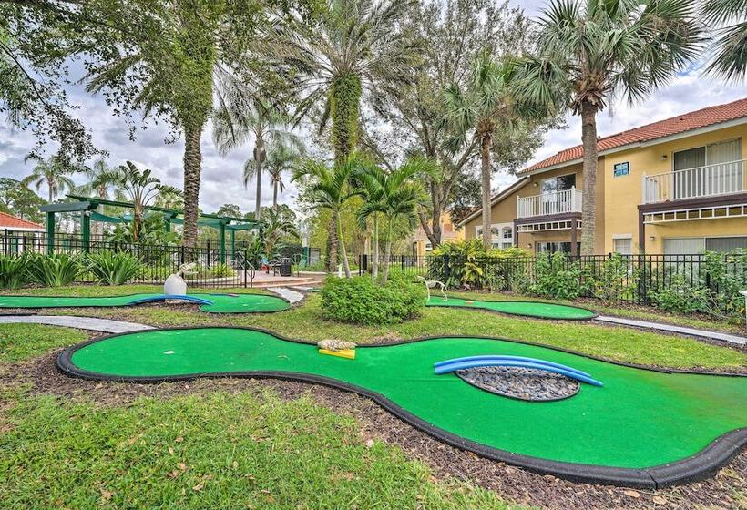 6 Mi To Disney World: Spacious Kissimmee Retreat!