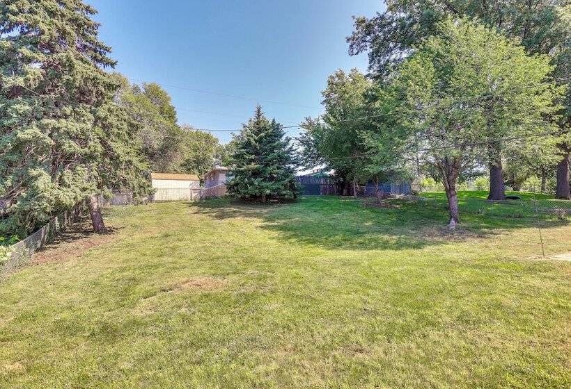 Spacious Omaha Home W/ Patio & Yard, Pets Welcome!