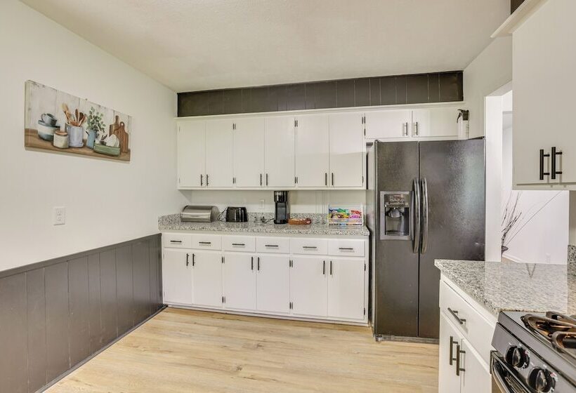 Spacious Omaha Home W/ Patio & Yard, Pets Welcome!