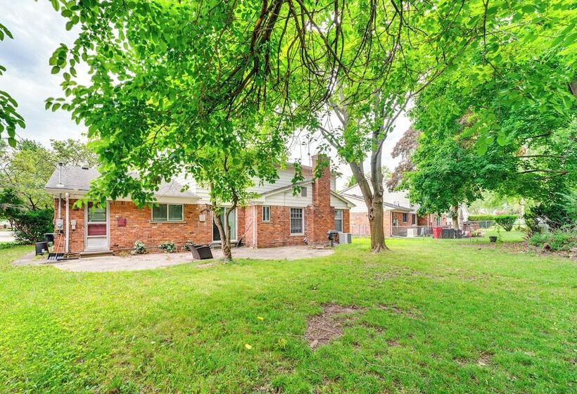 Spacious Southfield Home W/ Patio & Yard!
