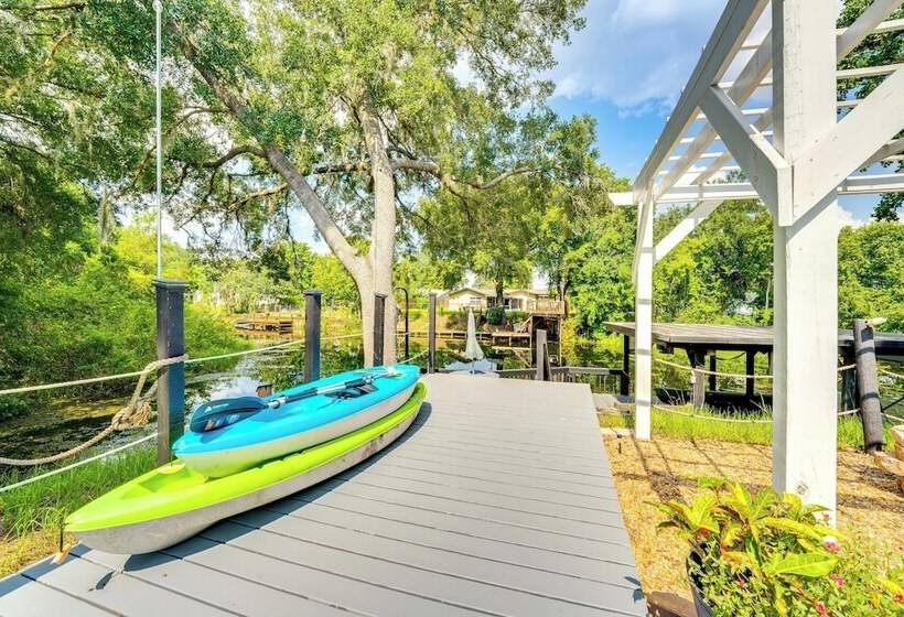 Spacious Tavares Home W/ Private Outdoor Oasis!