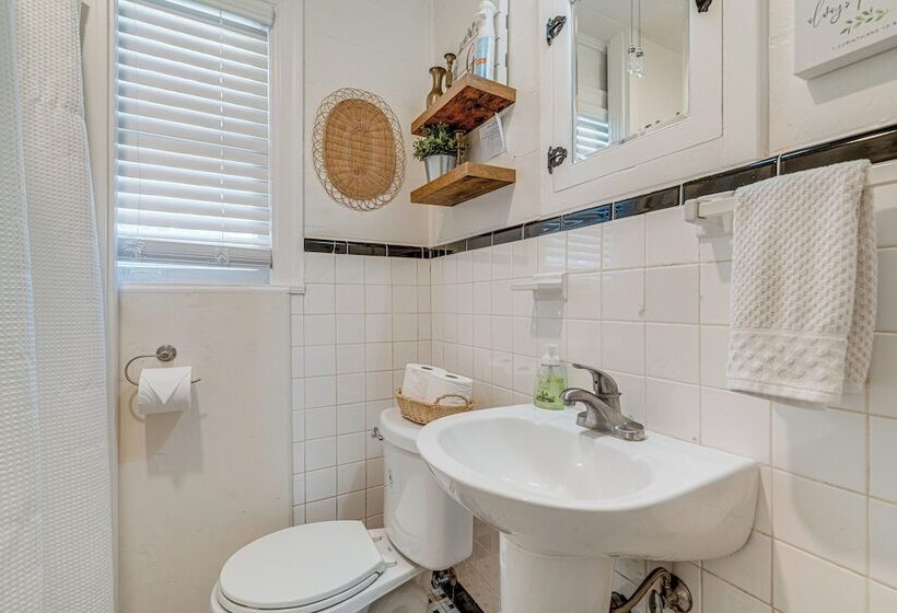 Fire Pit & Yard: Dog Friendly Spicewood Home