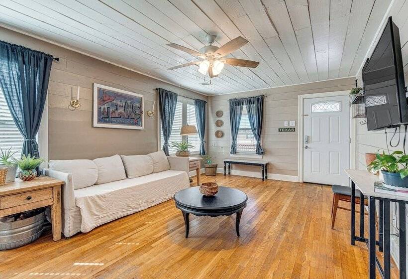 Fire Pit & Yard: Dog Friendly Spicewood Home