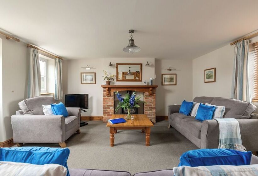 Swallow Cottage @ Olivemead Farm