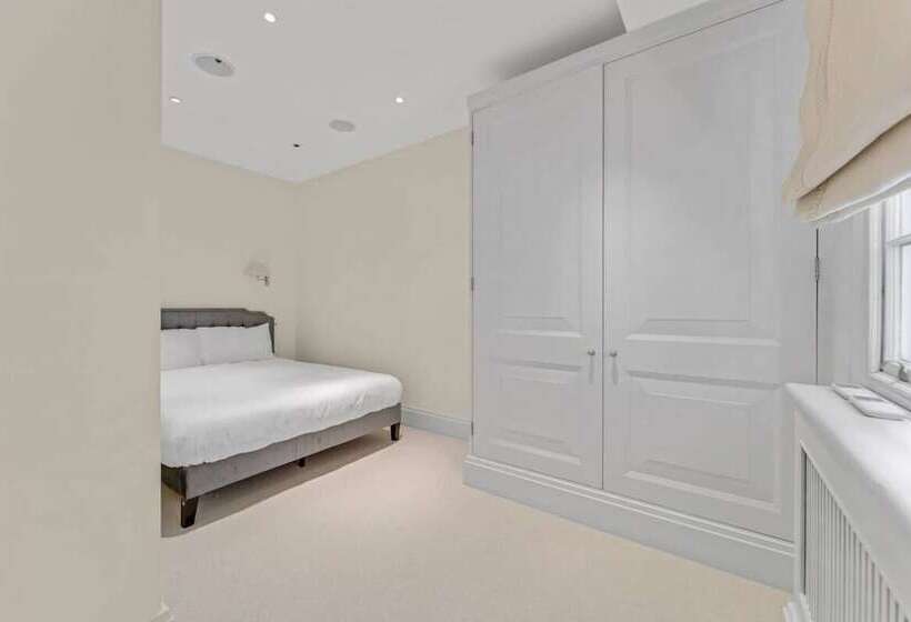 The Belgravia Place Stunning & Bright 2bdr Home