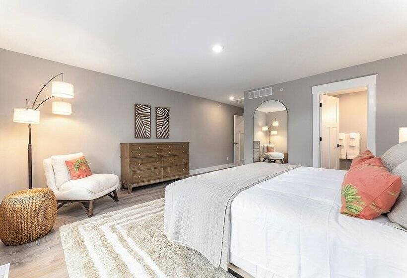 The Birches Condotel In Lake Leelanau