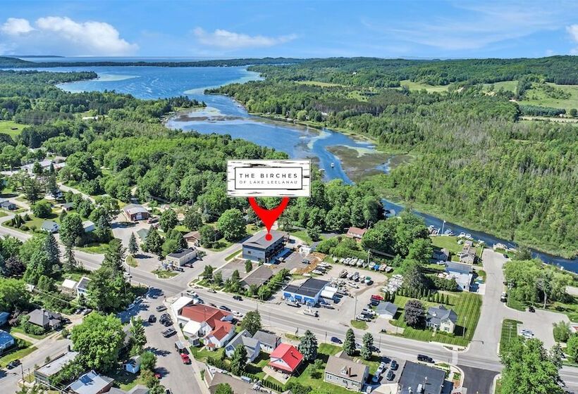 The Birches Condotel In Lake Leelanau