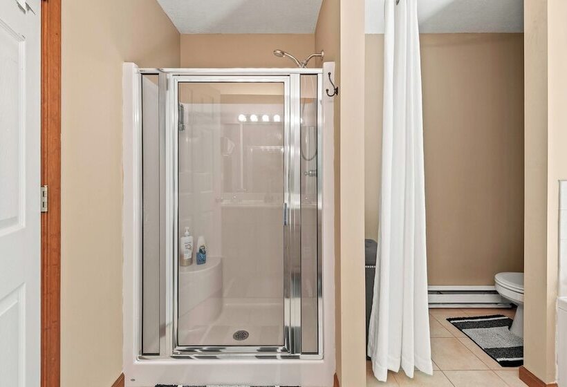 The Great Escape By Avantstay Game Room, Hot Tub