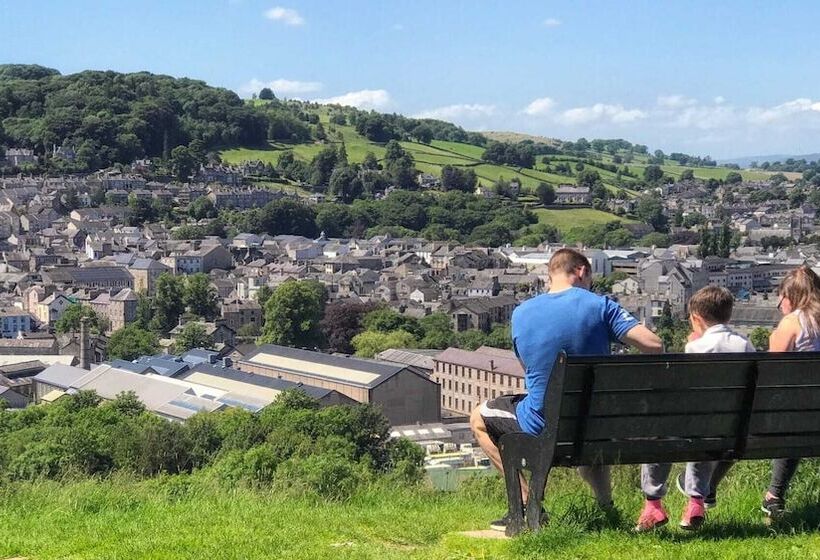 Tranquil Kendal Cottage Retreat