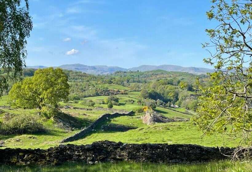 Tranquil Kendal Cottage Retreat