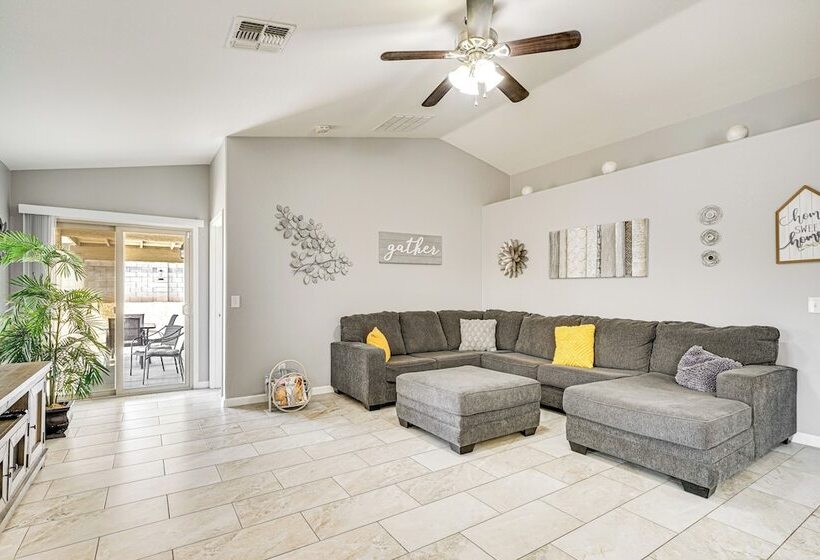 Tucson Home W/ Patio, Grill & Mountain Views!