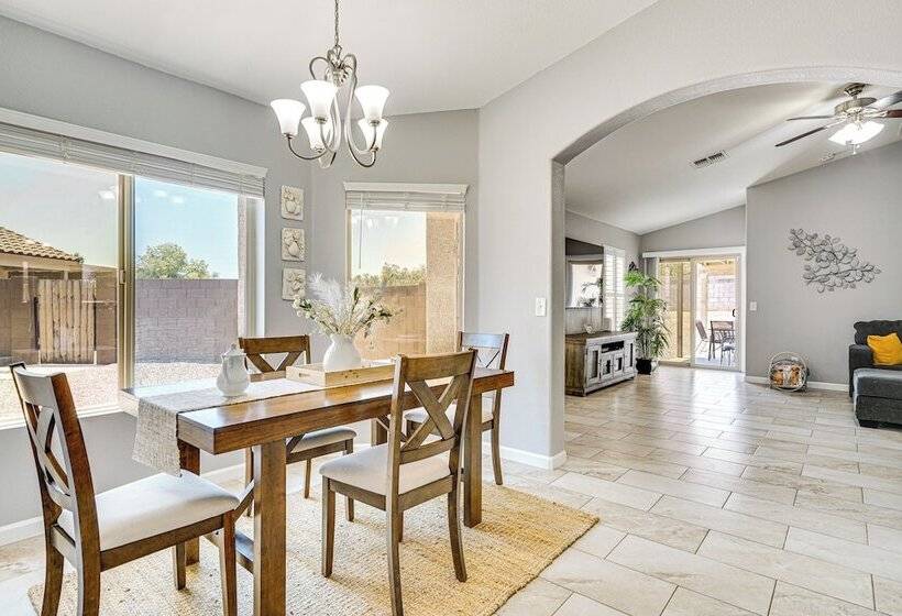 Tucson Home W/ Patio, Grill & Mountain Views!