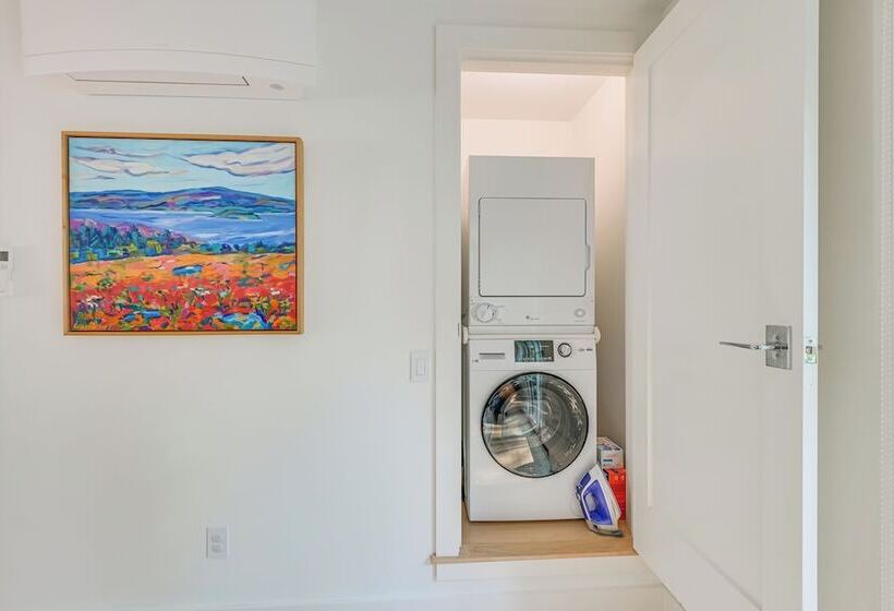 Upscale Southwest Harbor Retreat   Dog Friendly!