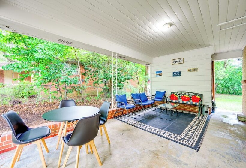 Warner Robins Home W/ Yard: 2 Mi To Air Force Base