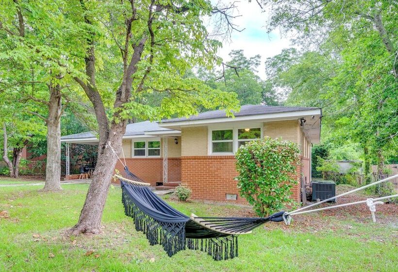 Warner Robins Home W/ Yard: 2 Mi To Air Force Base