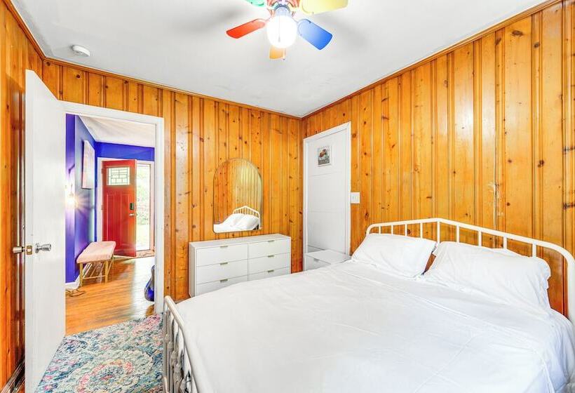 Warner Robins Home W/ Yard: 2 Mi To Air Force Base