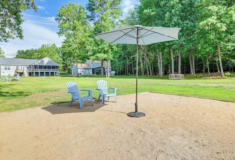 Screened Deck & Dock: Waterfront Lake Anna Home!